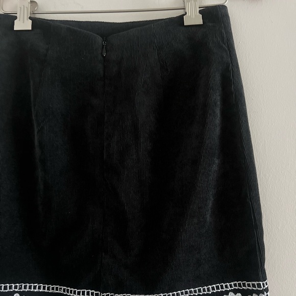 Corduroy Floral Embroidered Mini Skirt Sz Xs holiday Christmas - Picture 4 of 4